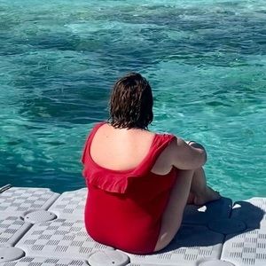 Meet your Posher, Joy